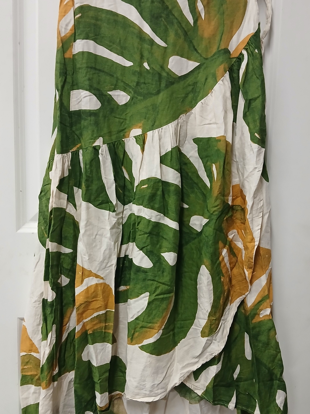 Women’s Green and White Leaf-Print Tiered Skirt